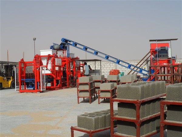 automatic_concrete_block_making_machine_Bess.jpg